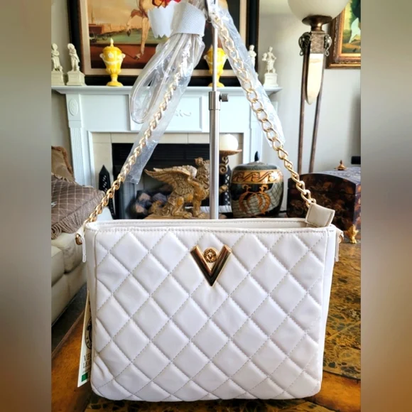 MARIO VALENTINO White Quilted Shoulder Bag with Gold Chain - Picture 1 of 9
